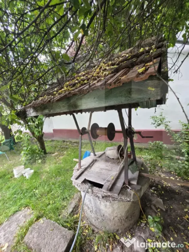 Casa de lemn, 85 mp, in centrul satului Chichis
