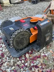 Mașină de tuns iarba WORX Landroid M500 WR141E + statie + baterie