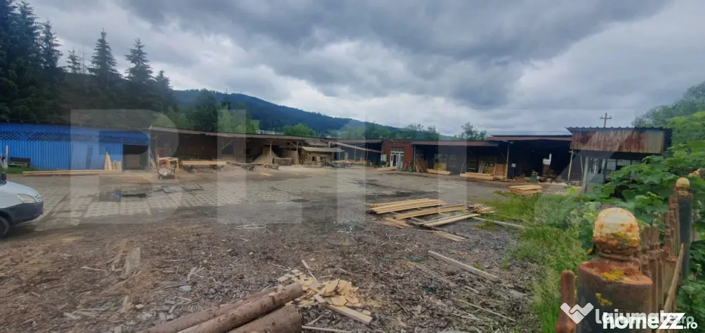 Spatiu comercial, teren de 3856 mp intravilan, V. Dornei