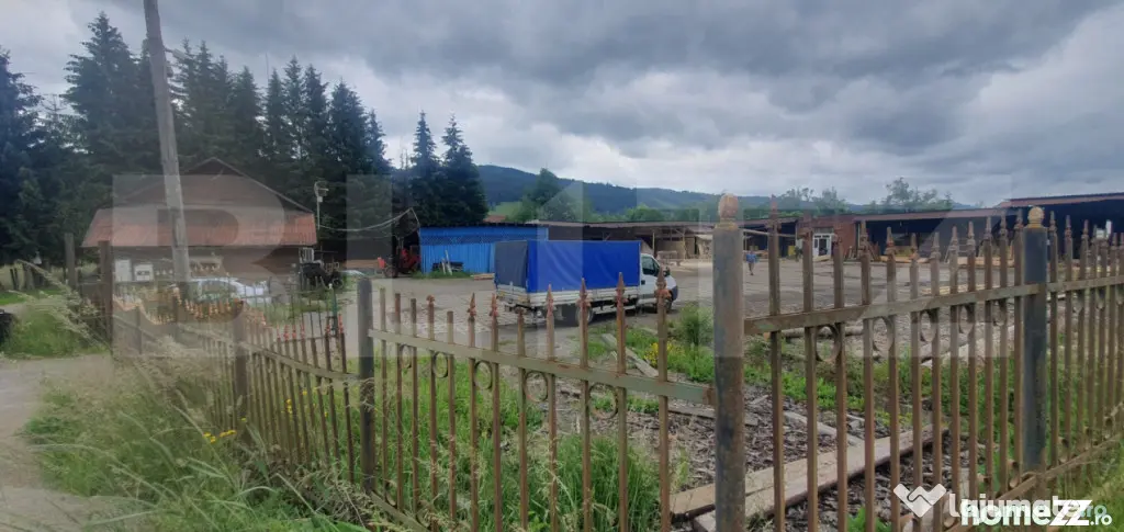 Spatiu comercial, teren de 3856 mp intravilan, V. Dornei