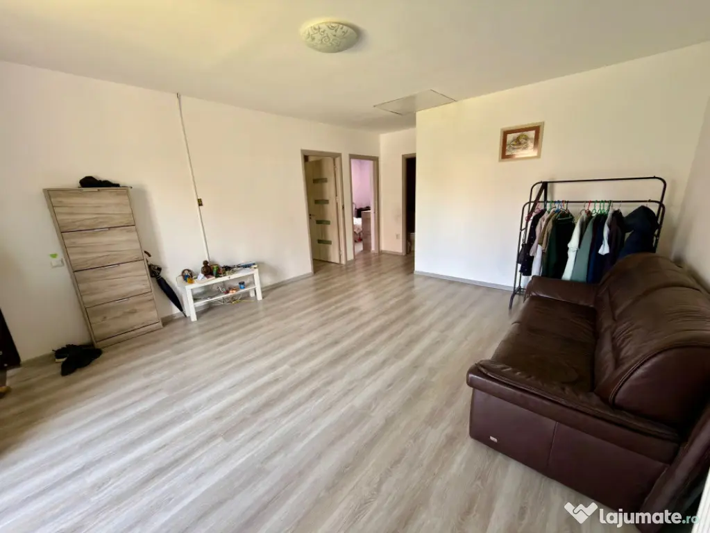 Casă modernă de vânzare – Zona Selgros, Craiova