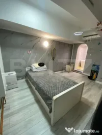 Imobil de vânzare cu 4 apartamente, birou la parter și pro 