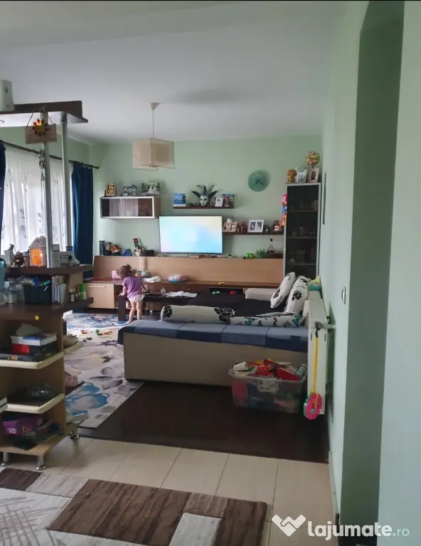 Vând apartament 2 camere central