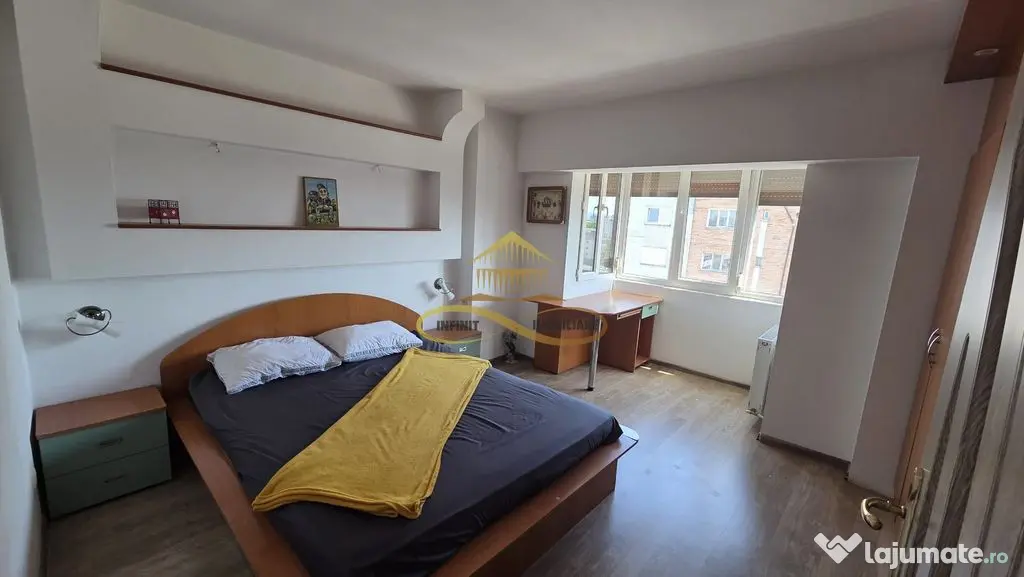 Apartament cu 2 camere decomandate central de inchiriat-Z...