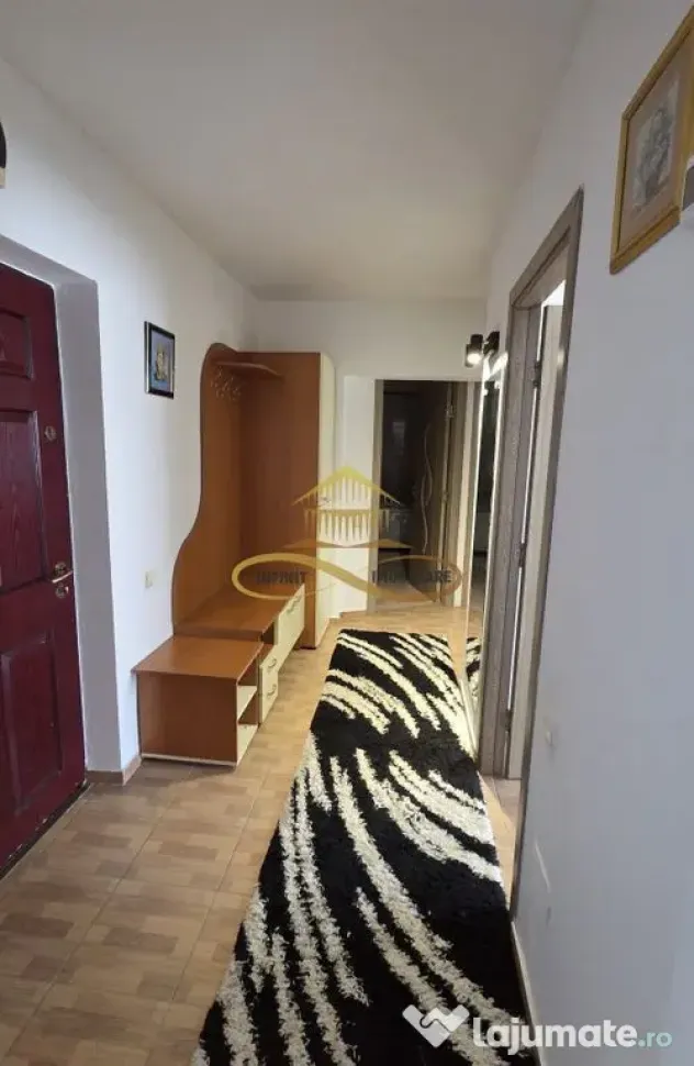 Apartament cu 2 camere decomandate central de inchiriat-Z...
