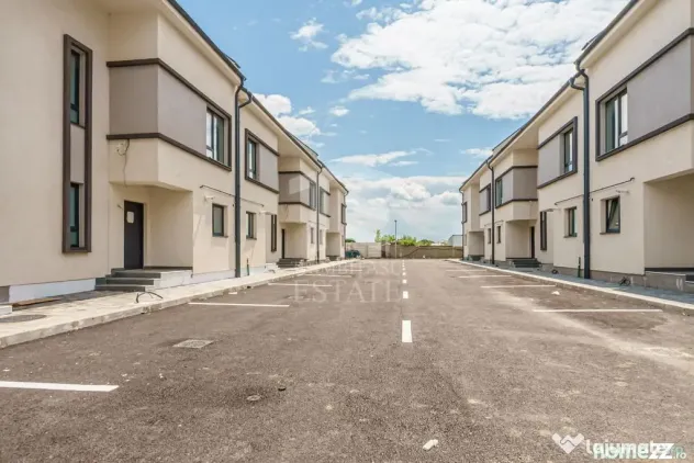 Case P+1+M 140 mp Curte Parcare Tiparnitei Sect 5 Dedeman... - Bucuresti (Bucuresti-Ilfov)
