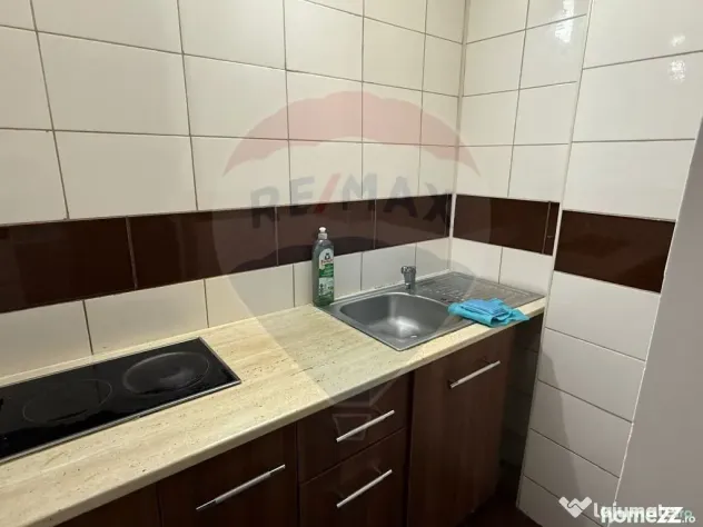 VANZARE Garsoniera in zona Unirii