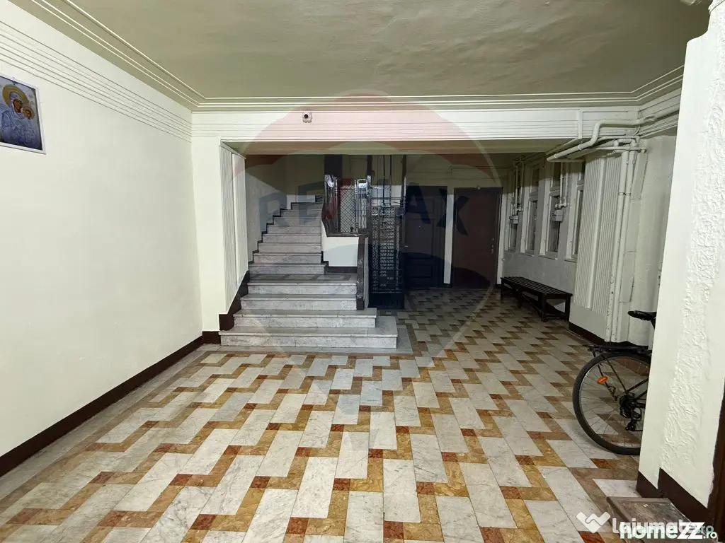 VANZARE Garsoniera in zona Unirii