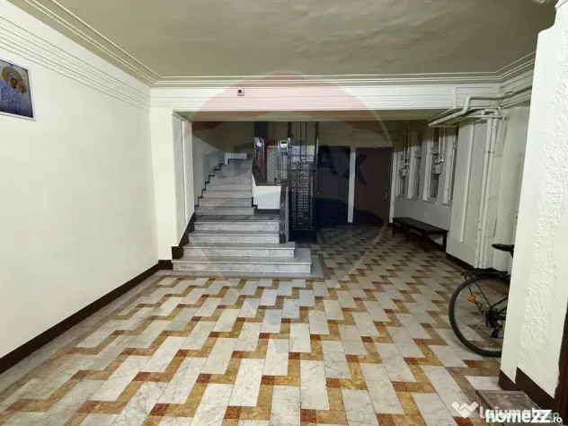 VANZARE Garsoniera in zona Unirii