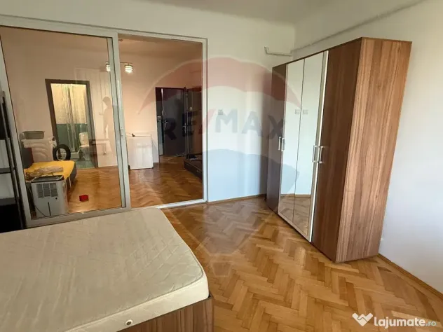 VANZARE Garsoniera in zona Unirii