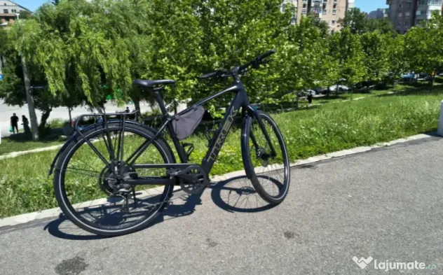 Bicicleta electrica oras Trek FX+ 2 LT, city ebike, doar 251 KM, 18 KG