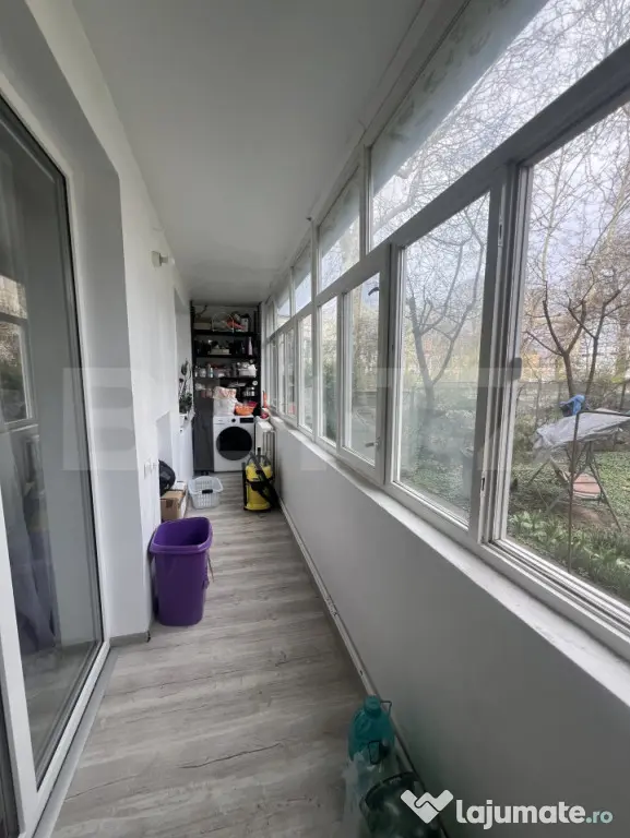 Apartament Spațios cu 3 Camere în Cartierul Unirii