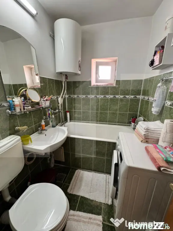 Apartament 2 camere - Etaj 3/3, Pod - Zonă centrală, Tru?