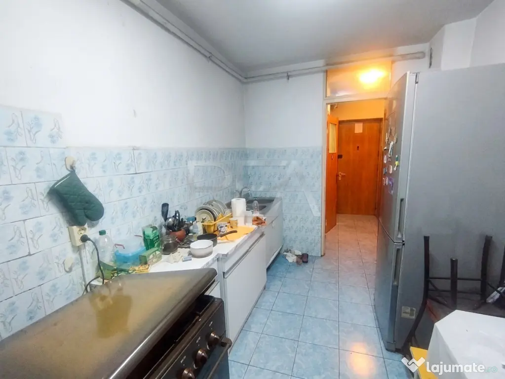 3 camere | Vitan | Etaj 1 | 1982 | Anvelopat recent