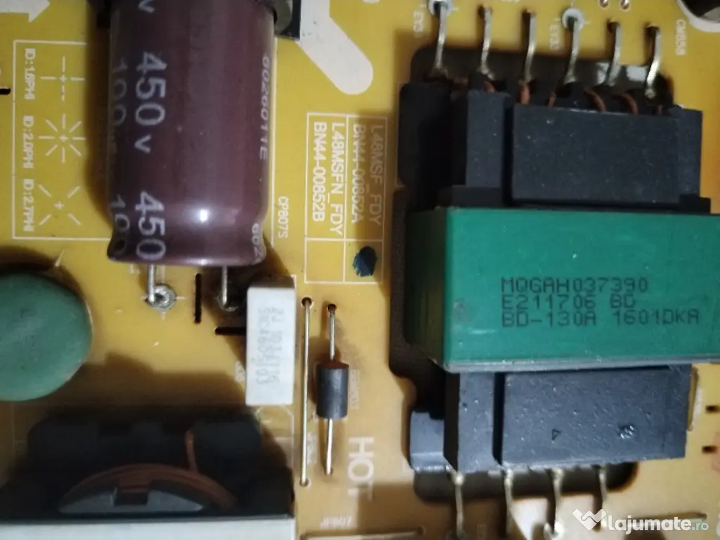 dezmembrez Samsung UE48J5200
