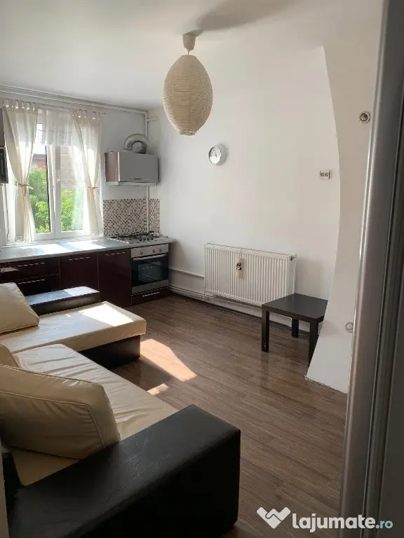 Proprietar vând apartament 2 camere