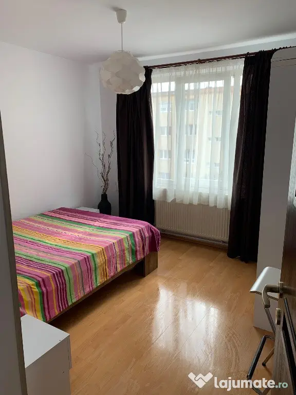 Proprietar vând apartament 2 camere