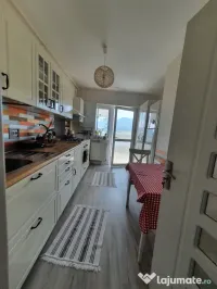 Persoana fizica, inchiriez apartament luminos, 2 camere, central 