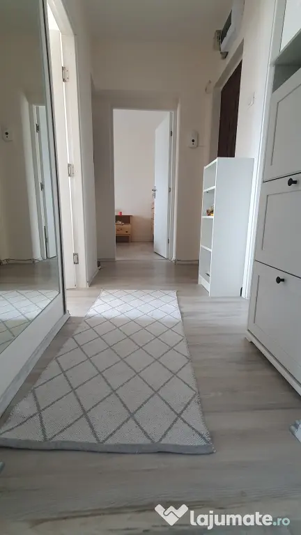 Persoana fizica, inchiriez apartament luminos, 2 camere, central