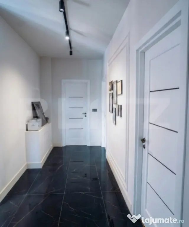 Duplex cu 4 camere și rooftop panoramic | 4 garaje incluse