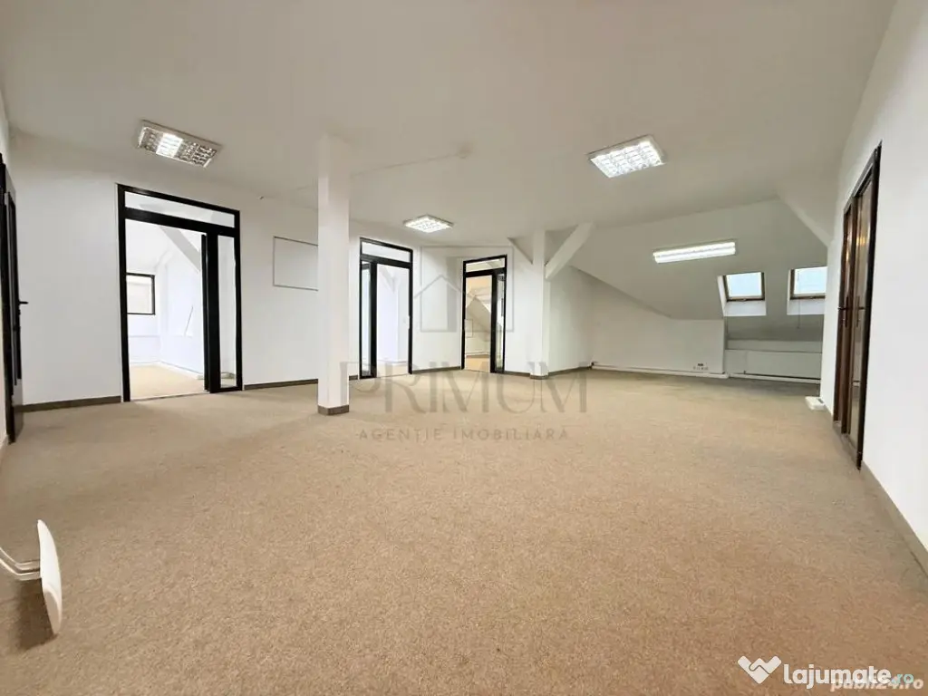 Spatiu Birouri 5 camere decomandate in cladire noua, mansard
