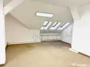 Spatiu Birouri 5 camere decomandate in cladire noua, mansard