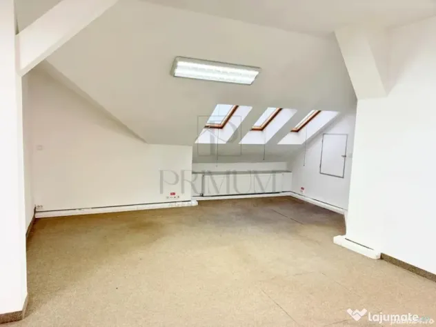 Spatiu Birouri 5 camere decomandate in cladire noua, mansard