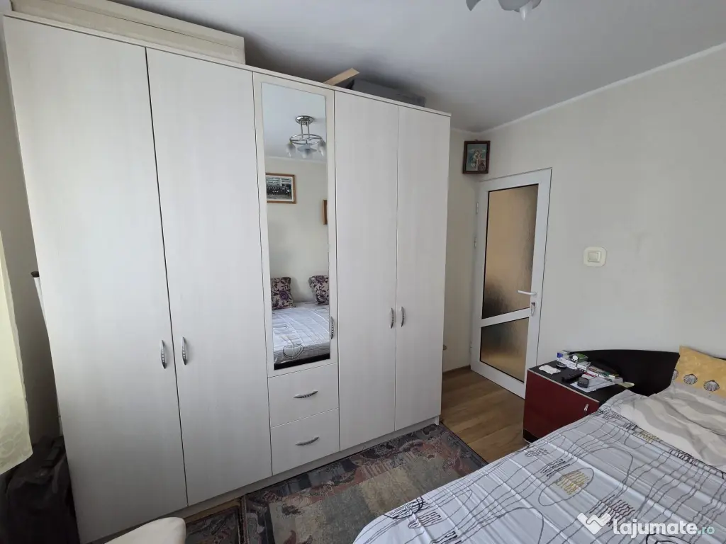 Vand apartament 2 camere, Aleea Nucului, Primaverii