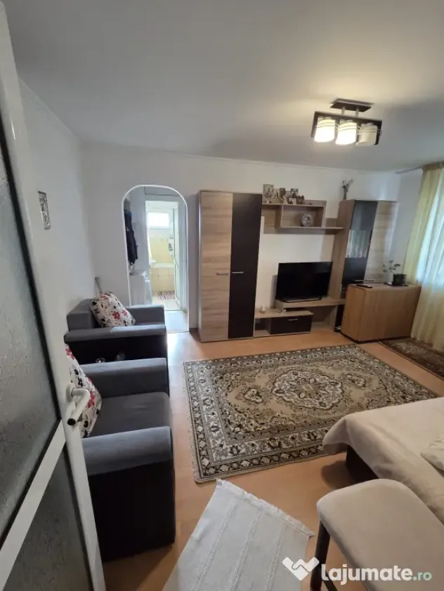 Vand apartament 2 camere, Aleea Nucului, Primaverii