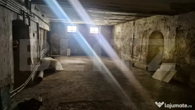 De vanzare apartament cu 5 incaperi in cladire istorica, 113