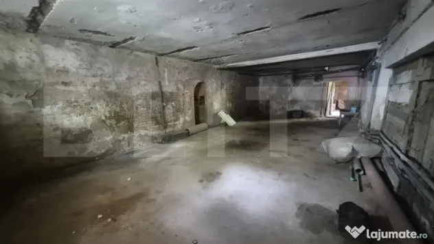 De vanzare apartament cu 5 incaperi in cladire istorica, 113