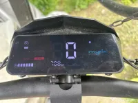 Se vine trotineta electrică MYRIA Road Traveller XT