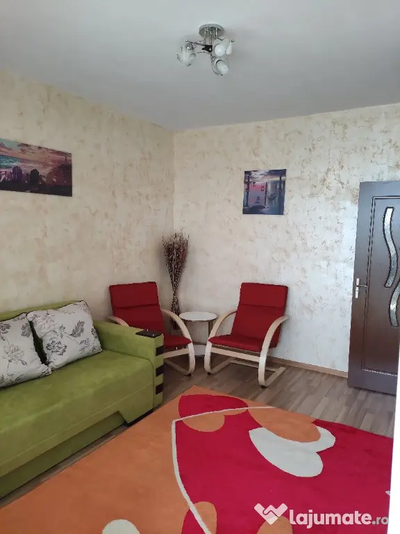Închiriez garsonieră