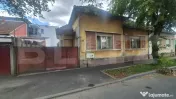 Casa cu 3 dormitoare de vanzare, 85 mp, teren 223 mp, pe str 