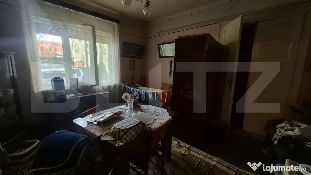 Casa cu 3 dormitoare de vanzare, 85 mp, teren 223 mp, pe str