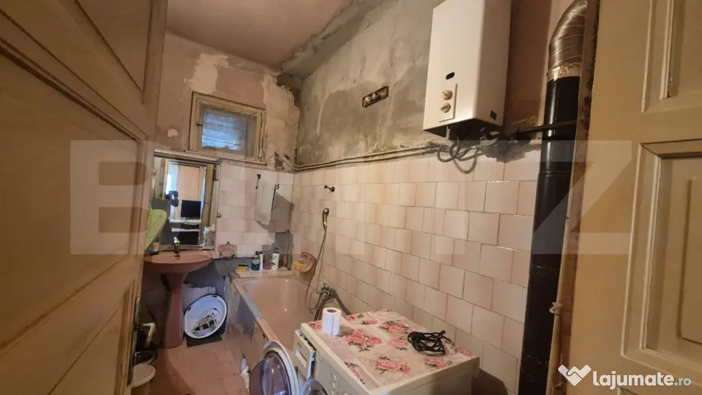 Casa cu 3 dormitoare de vanzare, 85 mp, teren 223 mp, pe str