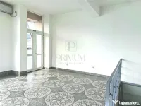 Spatiu comercial intrare din strada vitrina mare - Lipovei