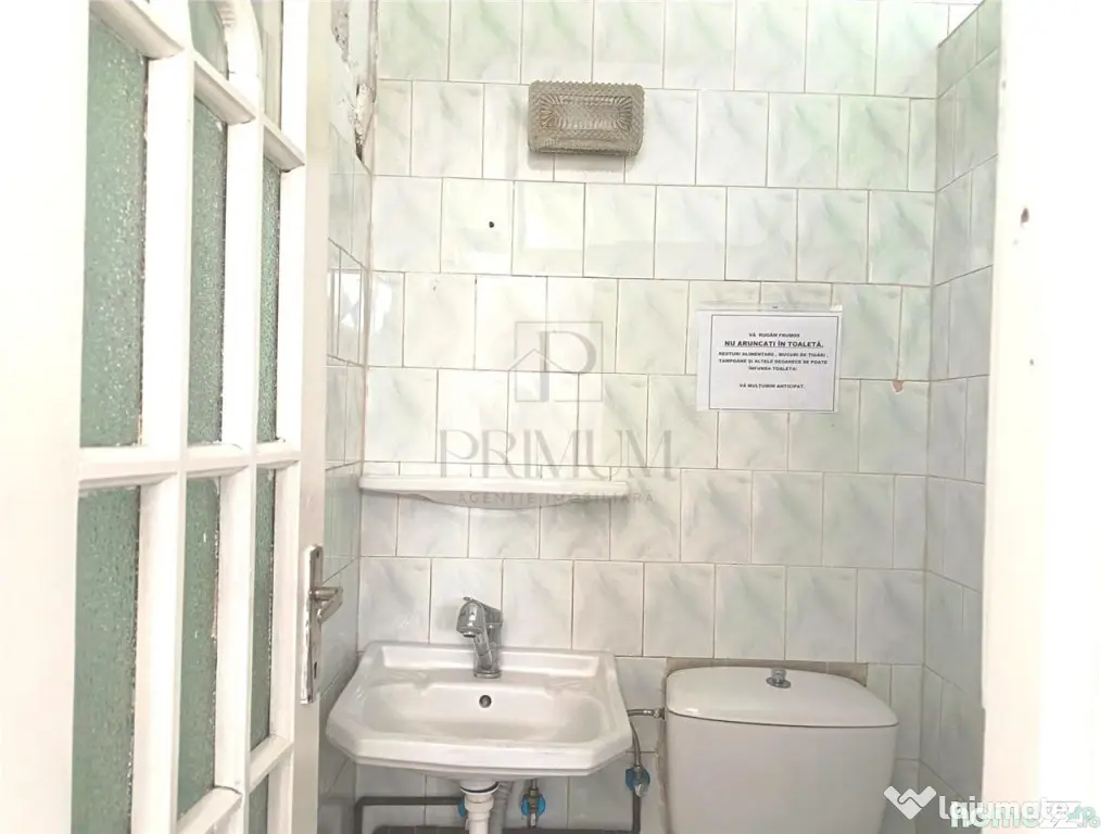 Spatiu comercial intrare din strada vitrina mare - Lipovei