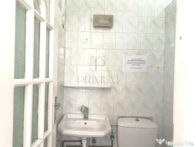 Spatiu comercial intrare din strada vitrina mare - Lipovei