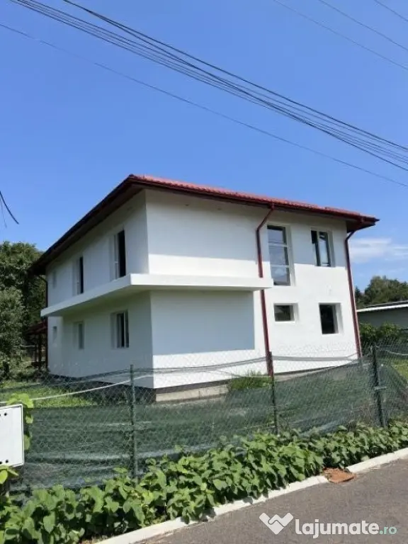 Vila 6 camere,125mp utili,teren 700mp,zona Breaza,Prahova, 325.000euro