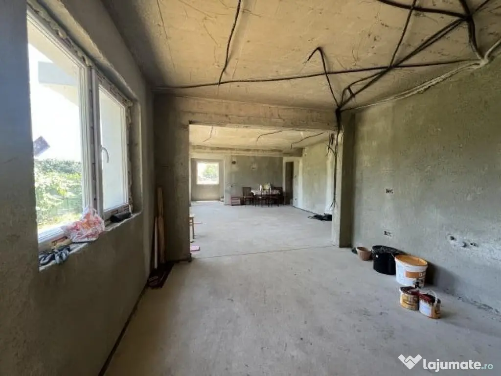 Vila 6 camere,125mp utili,teren 700mp,zona Breaza,Prahova, 325.000euro