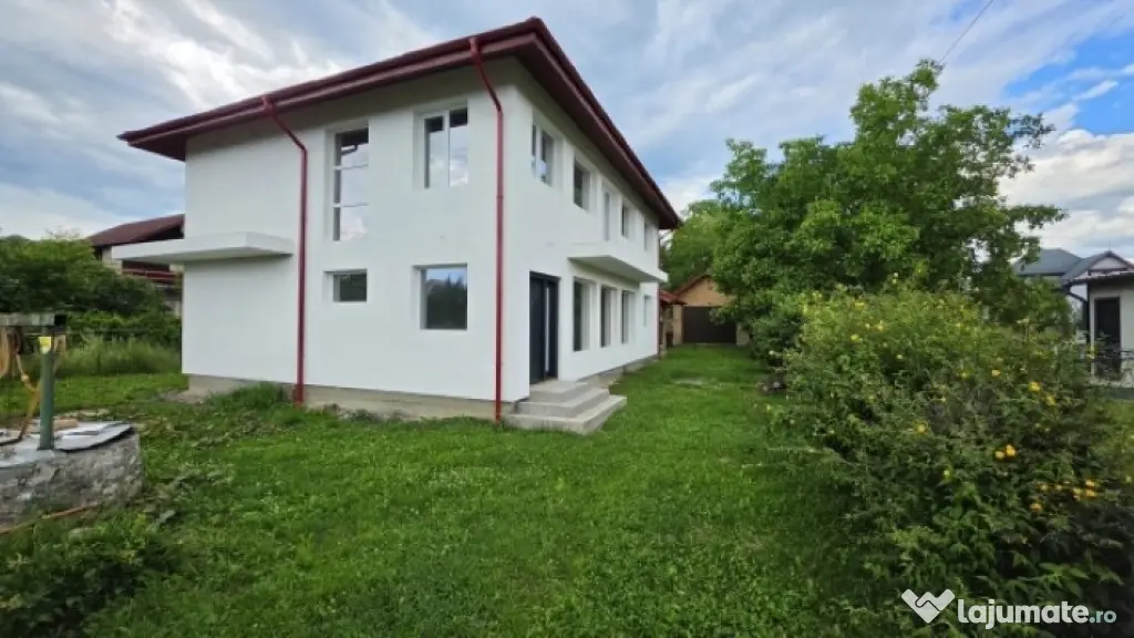 Vila 6 camere,125mp utili,teren 700mp,zona Breaza,Prahova, 325.000euro