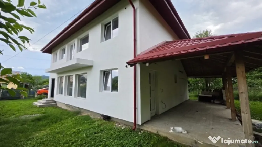 Vila 6 camere,125mp utili,teren 700mp,zona Breaza,Prahova, 325.000euro