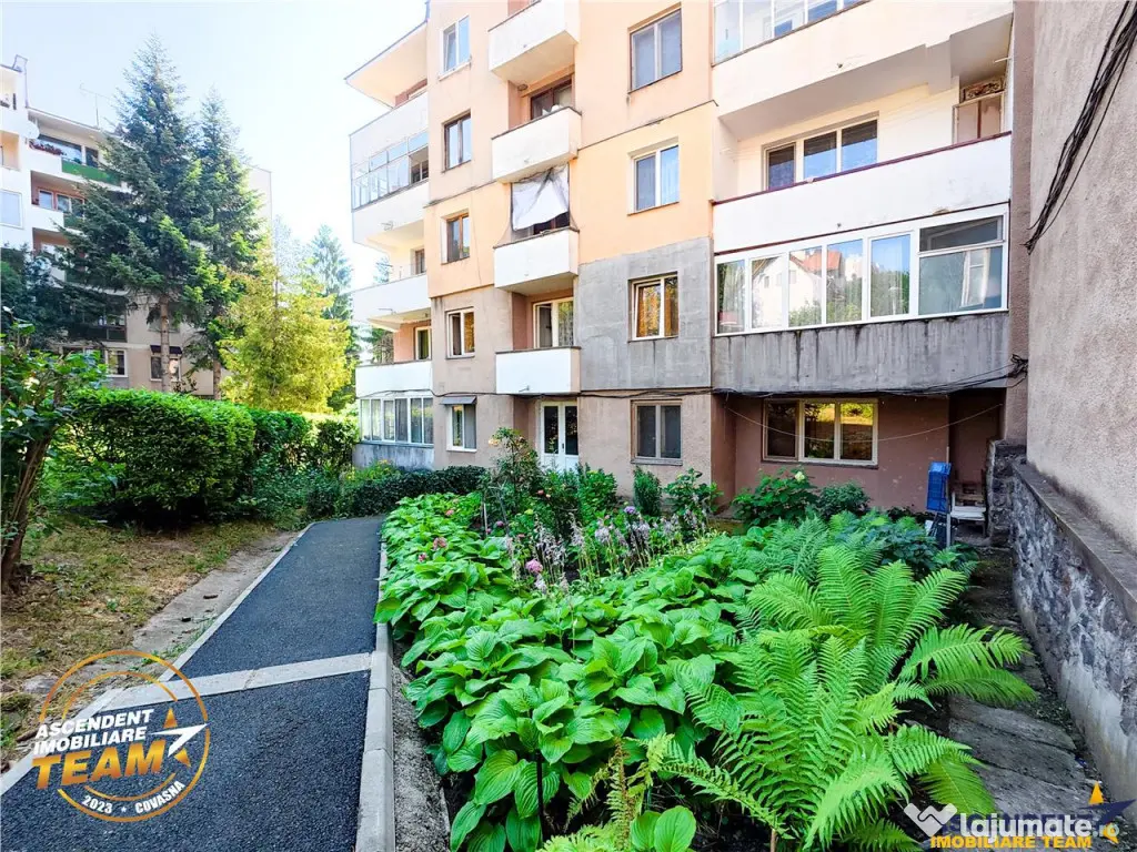 Decomandat pe 3 camere, 2 balcoane, locatie favorabila, Sime
