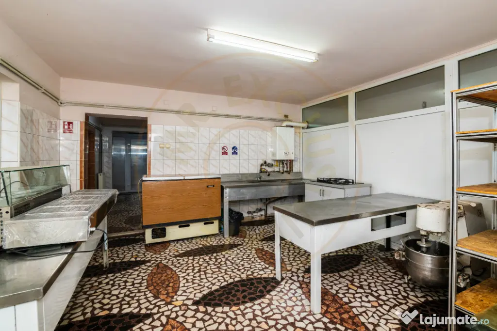 Spatiu Comercial Stradal + 150 mp Productie | Vad Excelent |