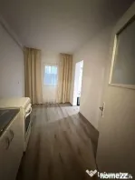De vanzare apartament cu 2 camere, etaj 4/4, recent renov...