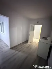 De vanzare apartament cu 2 camere, etaj 4/4, recent renov... 