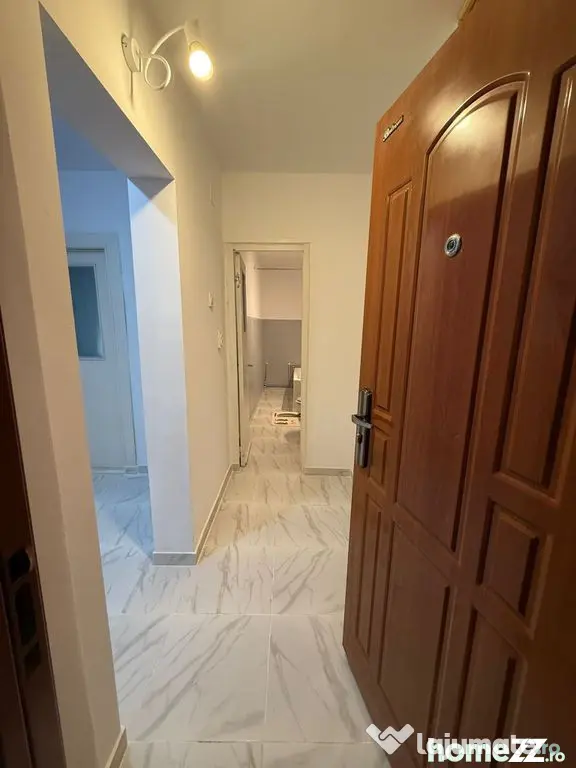 De vanzare apartament cu 2 camere, etaj 4/4, recent renov...