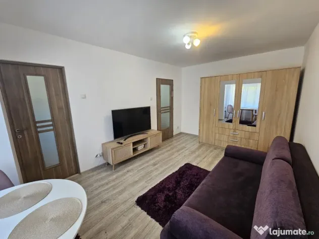 Proprietar închiriez apartament cu o camera, zona Lipovei, aproape Iulius Mall