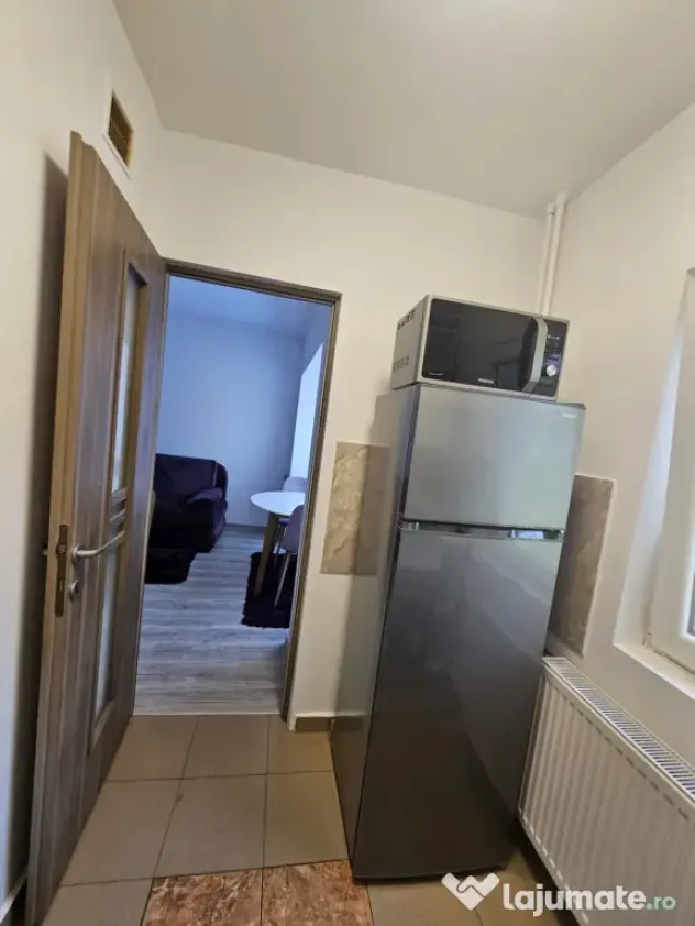 Proprietar închiriez apartament cu o camera, zona Lipovei, aproape Iulius Mall